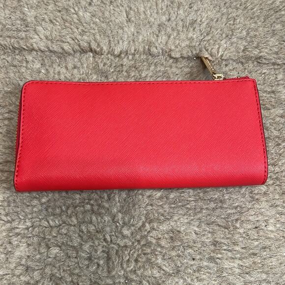 Michael Kors Red Leather Zip Large Wallet Retails $298 - Picture 4 of 6
